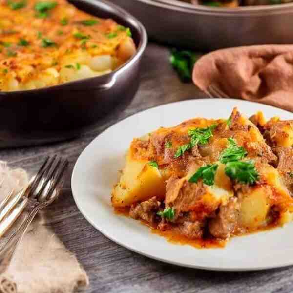 Картофельномясная запеканка с соусом Бешамель